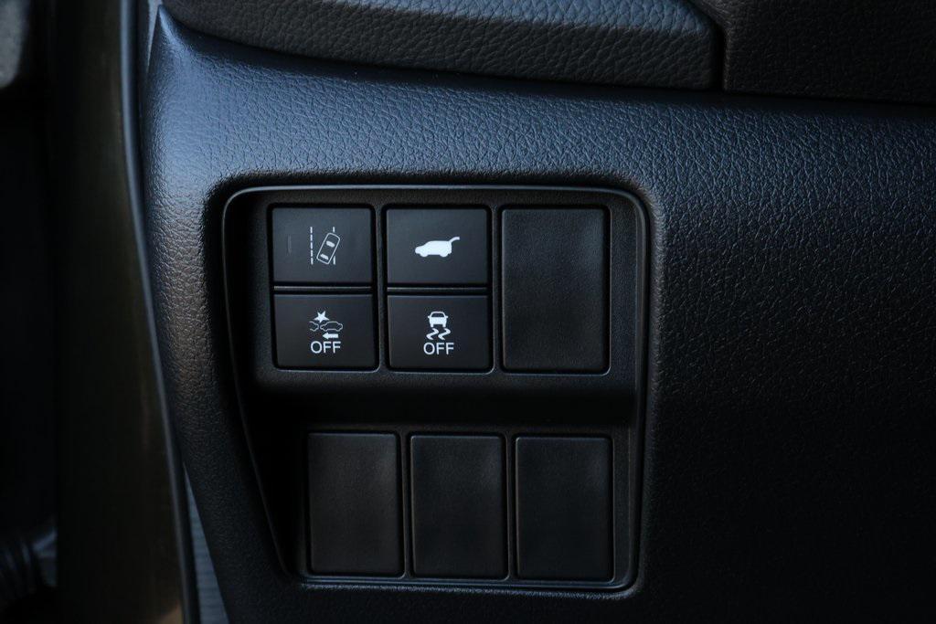 used 2018 Honda CR-V car, priced at $21,297