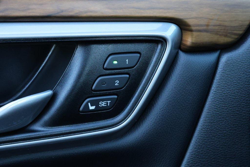 used 2018 Honda CR-V car, priced at $21,297