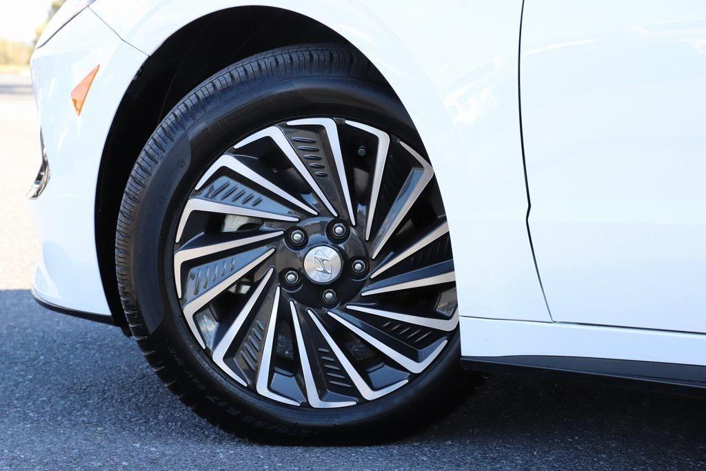 used 2023 Hyundai Sonata Hybrid car, priced at $23,497