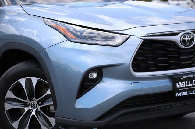 used 2021 Toyota Highlander car, priced at $36,497