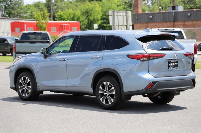 used 2021 Toyota Highlander car, priced at $36,497