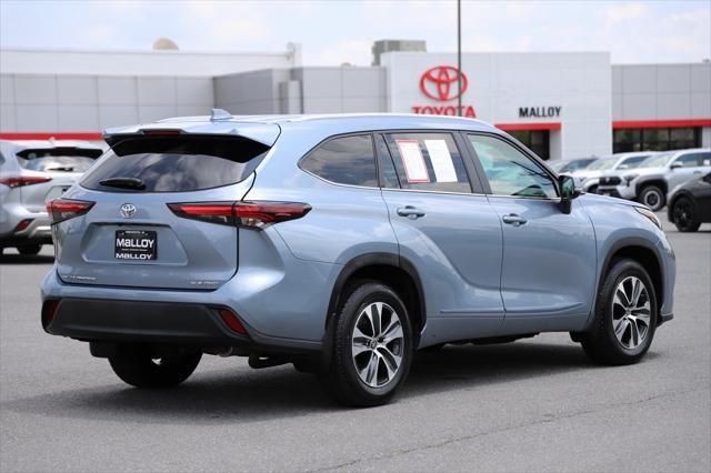 used 2024 Toyota Highlander car, priced at $43,887
