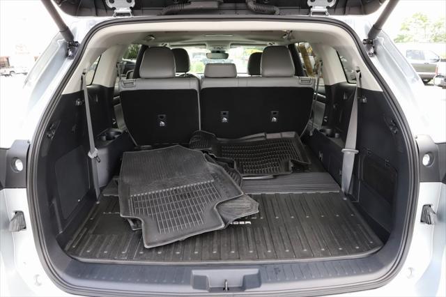 used 2024 Toyota Highlander car, priced at $46,797