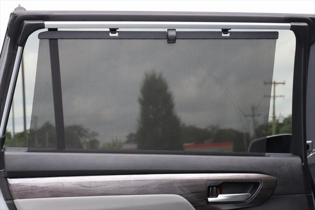 used 2024 Toyota Highlander car, priced at $46,797