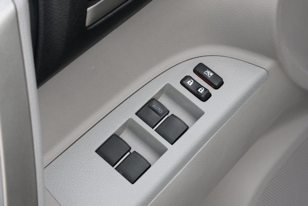 used 2013 Toyota Highlander car, priced at $11,997