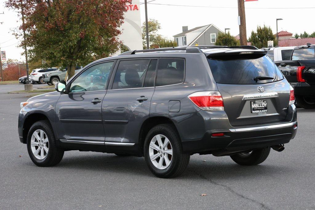 used 2013 Toyota Highlander car, priced at $11,997