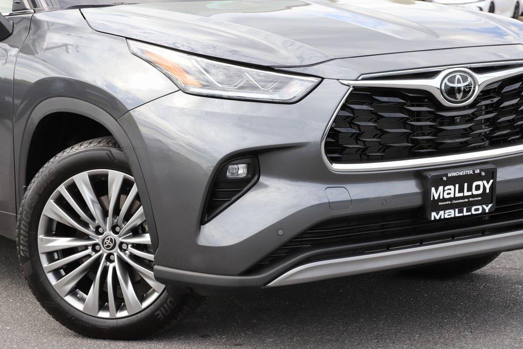 used 2024 Toyota Highlander car, priced at $51,497
