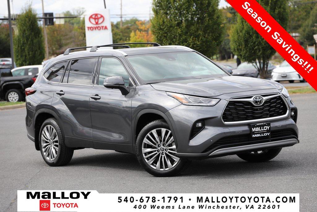 used 2024 Toyota Highlander car, priced at $50,997