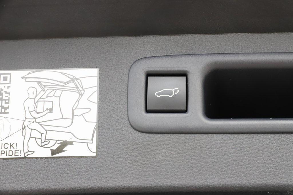 used 2024 Toyota Highlander car, priced at $51,497