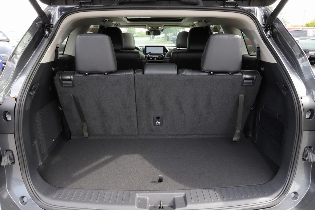 used 2024 Toyota Highlander car, priced at $51,497