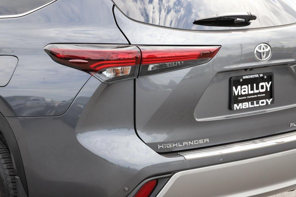 used 2024 Toyota Highlander car, priced at $51,497