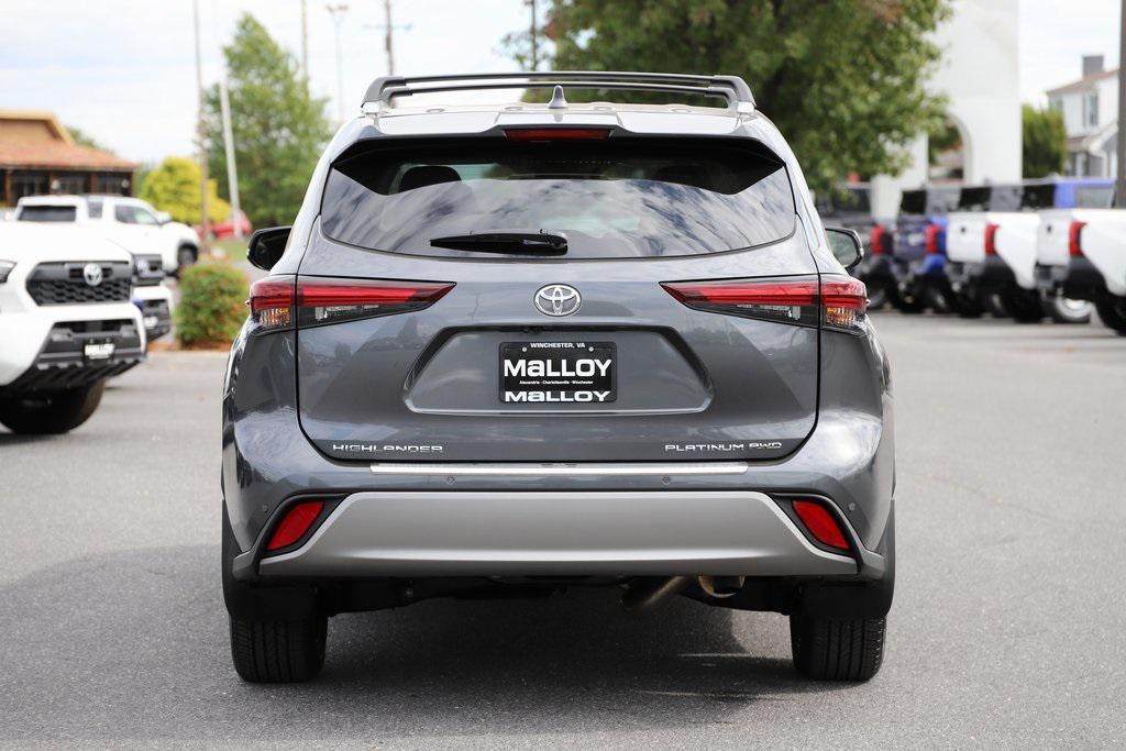 used 2024 Toyota Highlander car, priced at $51,497