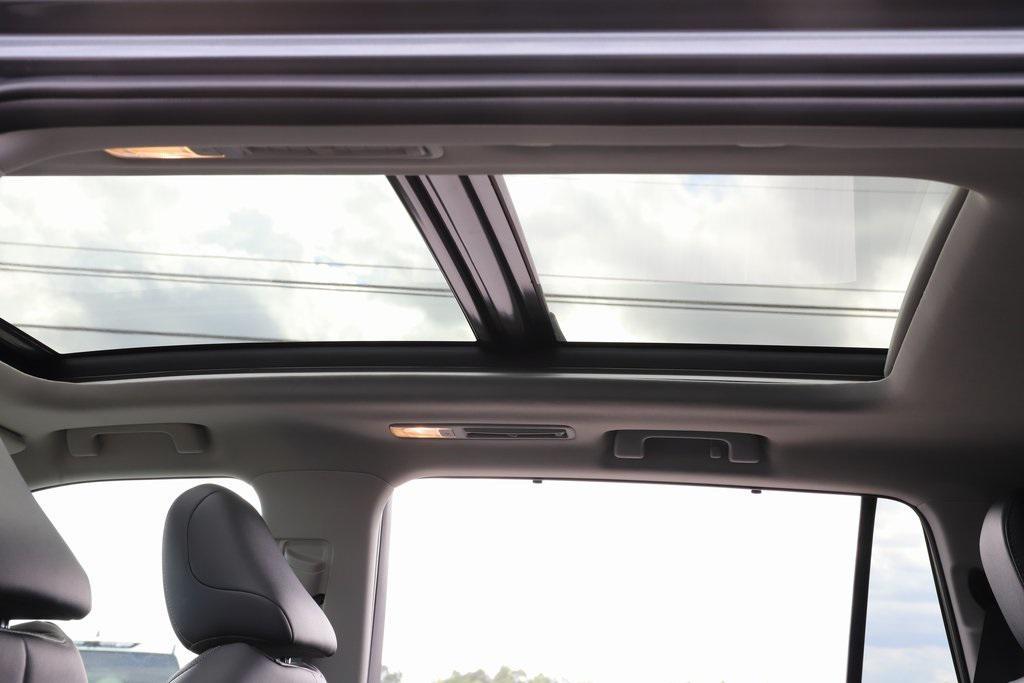 used 2024 Toyota Highlander car, priced at $51,497