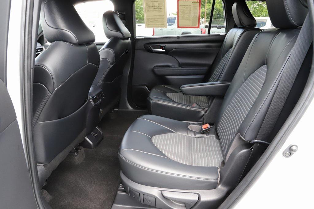 used 2023 Toyota Highlander car, priced at $41,577