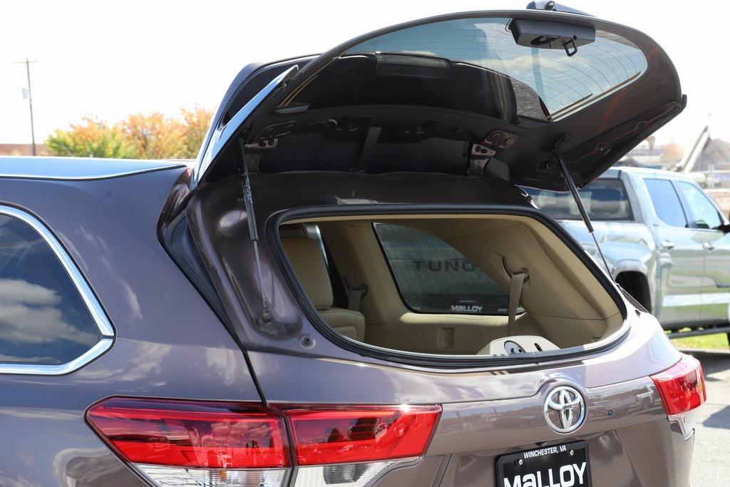 used 2019 Toyota Highlander car, priced at $28,597