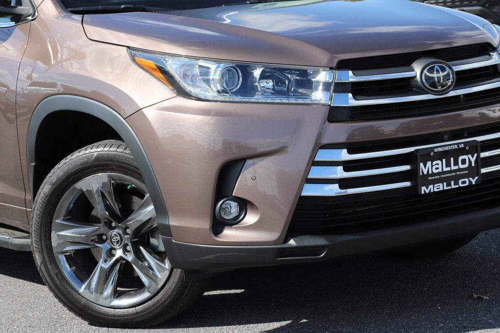 used 2019 Toyota Highlander car, priced at $28,597