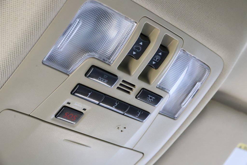 used 2019 Toyota Highlander car, priced at $28,597