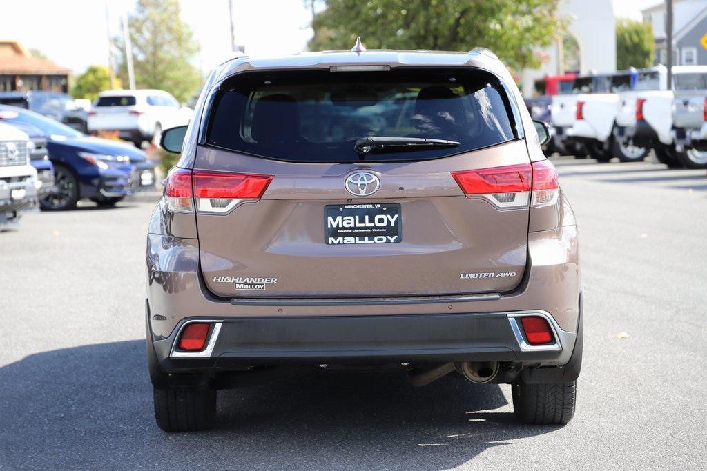 used 2019 Toyota Highlander car, priced at $28,597