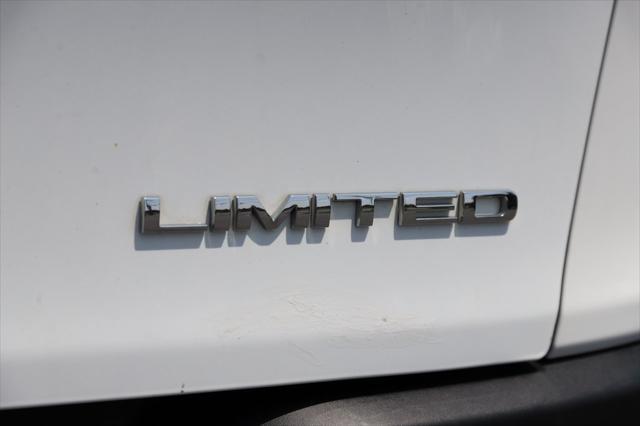 used 2014 Jeep Cherokee car, priced at $11,897