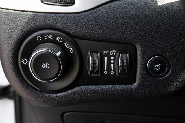 used 2014 Jeep Cherokee car, priced at $11,897