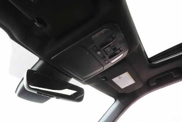 used 2021 Toyota Highlander car, priced at $38,017