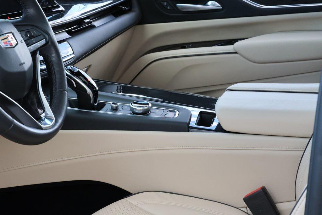 used 2024 Cadillac Escalade ESV car, priced at $83,397