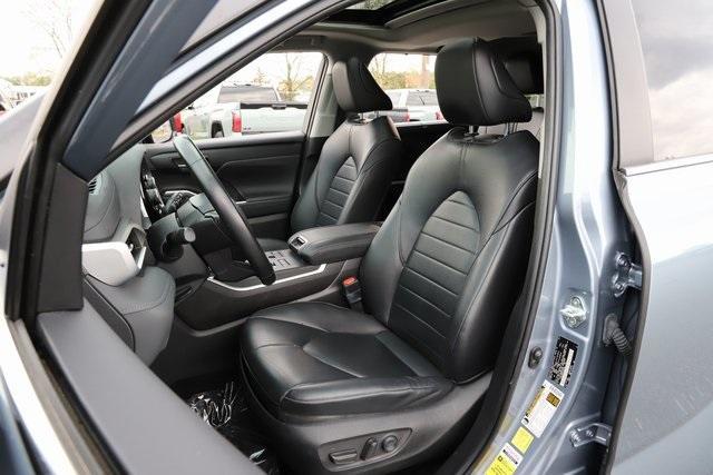 used 2023 Toyota Highlander car, priced at $41,187