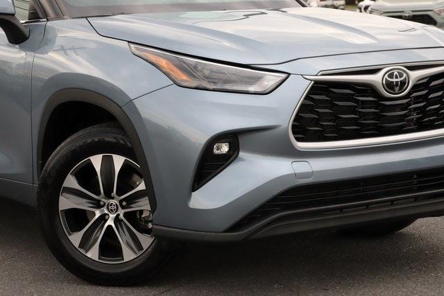 used 2023 Toyota Highlander car, priced at $41,187