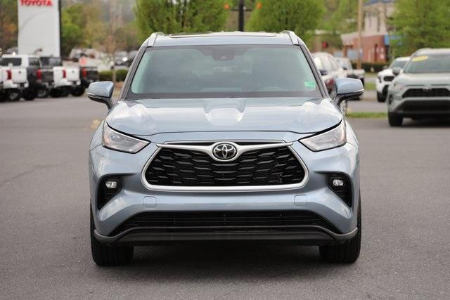 used 2023 Toyota Highlander car, priced at $41,187