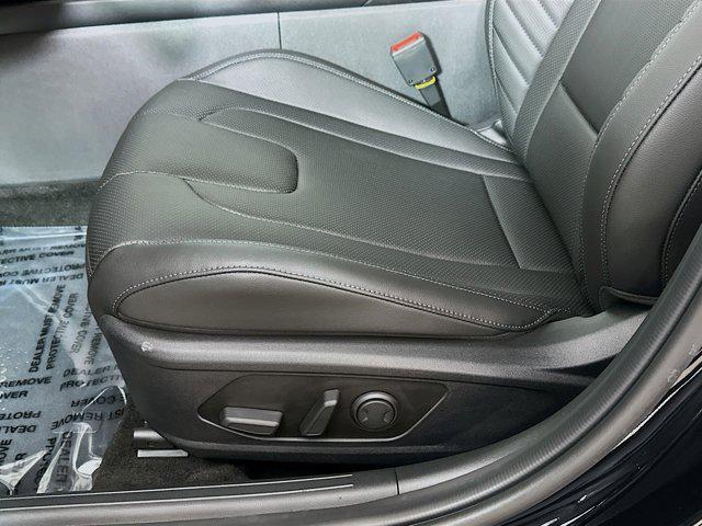 new 2025 Hyundai Elantra car, priced at $27,710