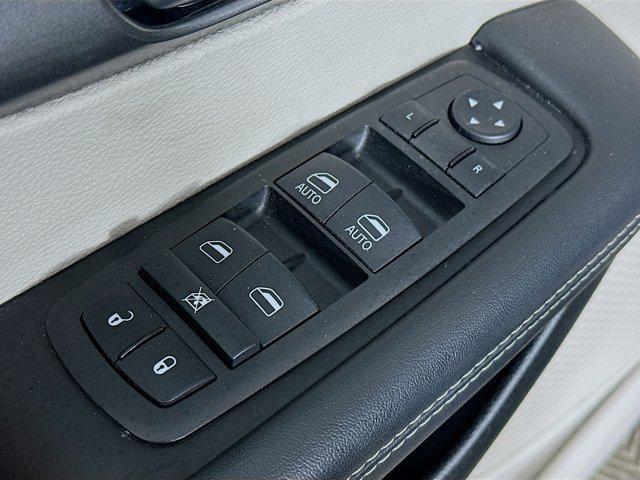 used 2023 Chrysler Pacifica car, priced at $24,922