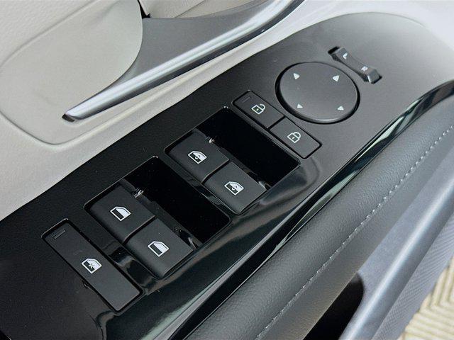 new 2025 Hyundai Tucson car, priced at $40,000