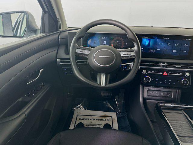 new 2025 Hyundai TUCSON Hybrid car, priced at $31,777