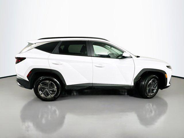 new 2025 Hyundai TUCSON Hybrid car, priced at $31,777