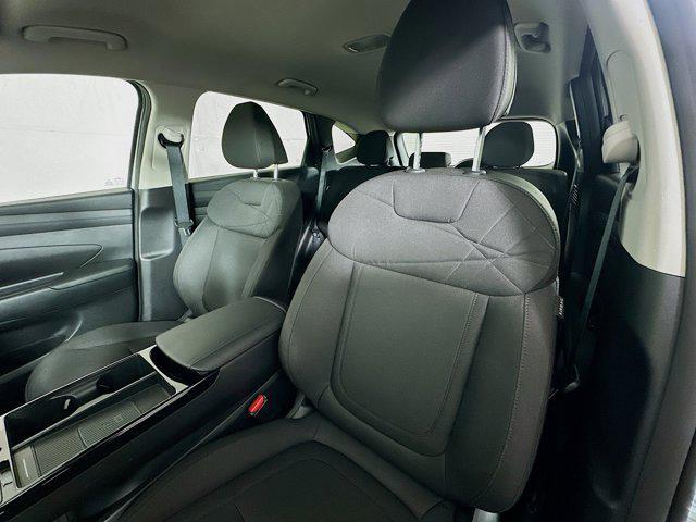 new 2025 Hyundai TUCSON Hybrid car, priced at $31,777