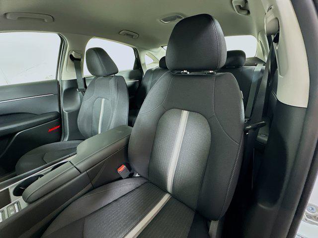 new 2025 Hyundai Sonata Hybrid car, priced at $31,800