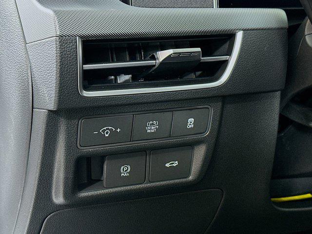 new 2025 Hyundai Sonata Hybrid car, priced at $31,800