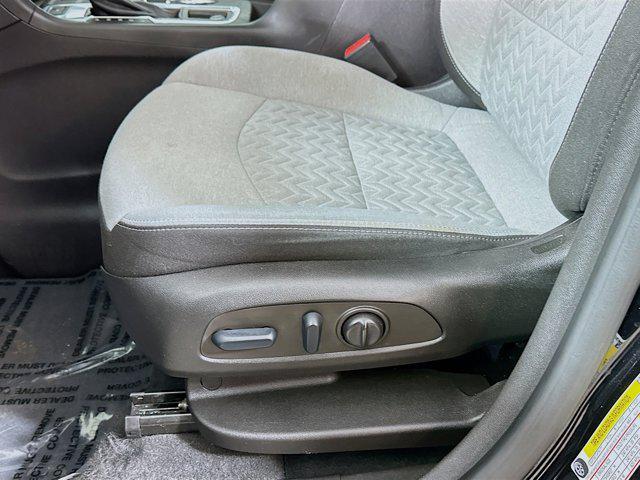 used 2022 Chevrolet Equinox car, priced at $18,960