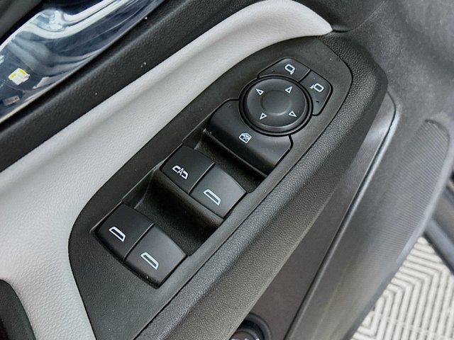 used 2022 Chevrolet Equinox car, priced at $18,960