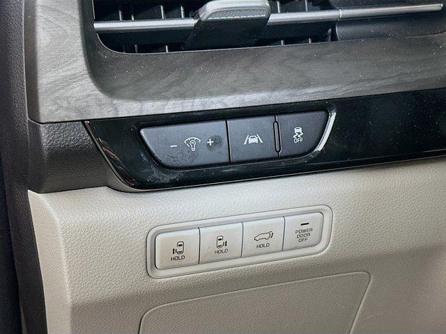 used 2024 Kia Carnival car, priced at $37,792