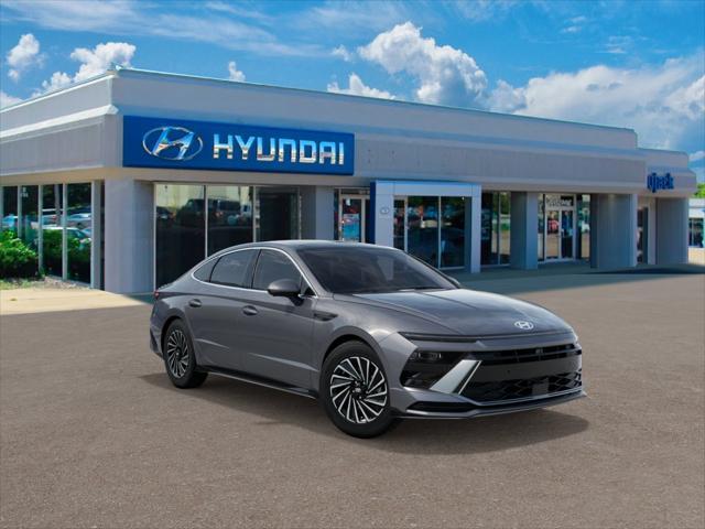 new 2025 Hyundai Sonata Hybrid car, priced at $38,000