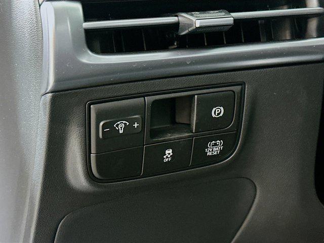 new 2026 Hyundai TUCSON Hybrid car, priced at $33,779