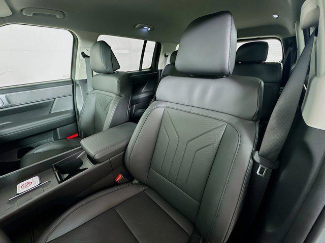 new 2026 Hyundai Santa Fe car, priced at $40,400