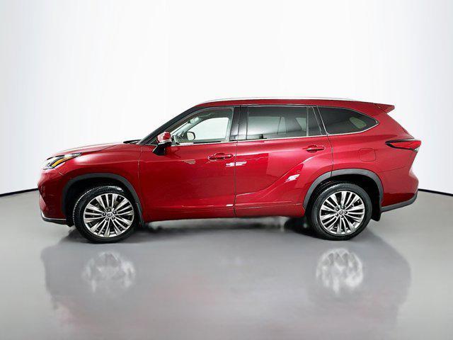 used 2022 Toyota Highlander car, priced at $35,593