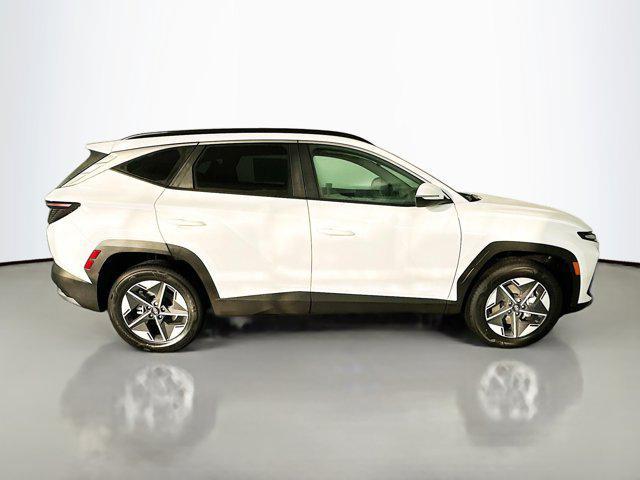 new 2025 Hyundai TUCSON Hybrid car, priced at $38,085