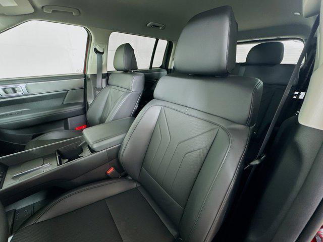 new 2025 Hyundai Santa Fe car, priced at $39,588