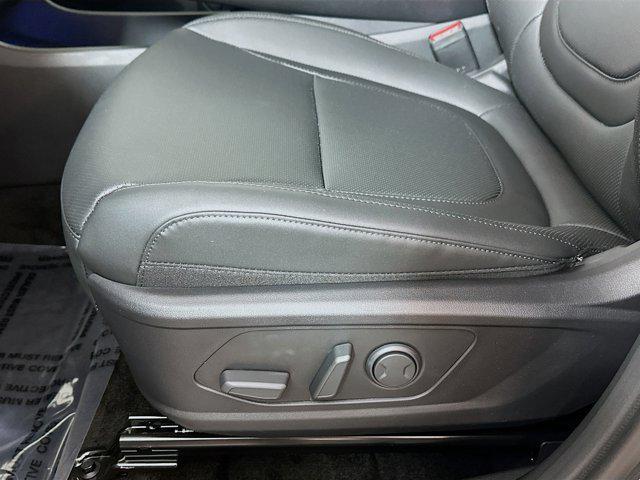 new 2025 Hyundai TUCSON Hybrid car, priced at $37,279
