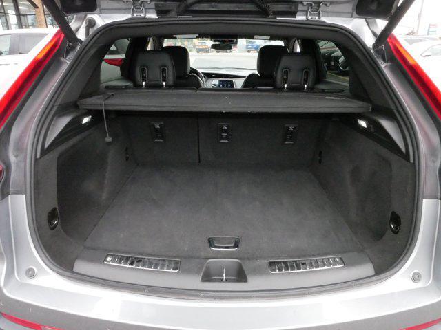 used 2023 Cadillac XT4 car, priced at $24,855