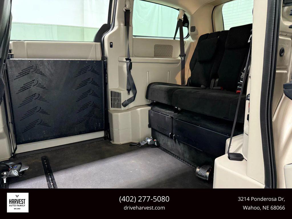 used 2015 Dodge Grand Caravan car, priced at $25,900