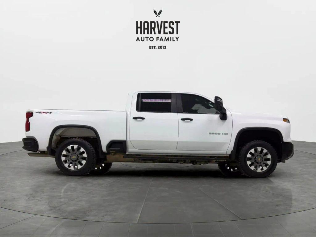 used 2024 Chevrolet Silverado 2500 car, priced at $44,900